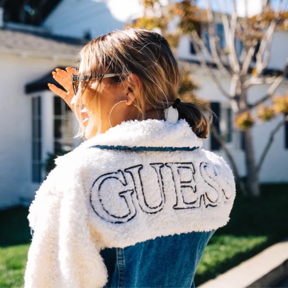 (NEW) GUESS Sherpa Denim Jacket with Logo Back - Picture 5 of 9